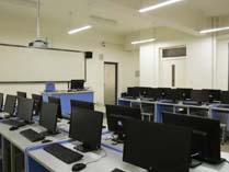 南京河西外国语学校计算机教室