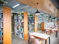 上海世界外国语中学图书馆