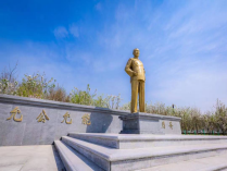 西安南开启迪双语中心雕像