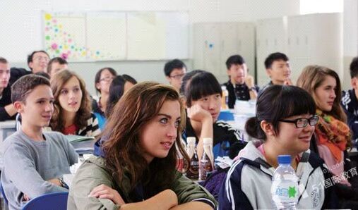 北京山谷国际中学课程费用是多少？