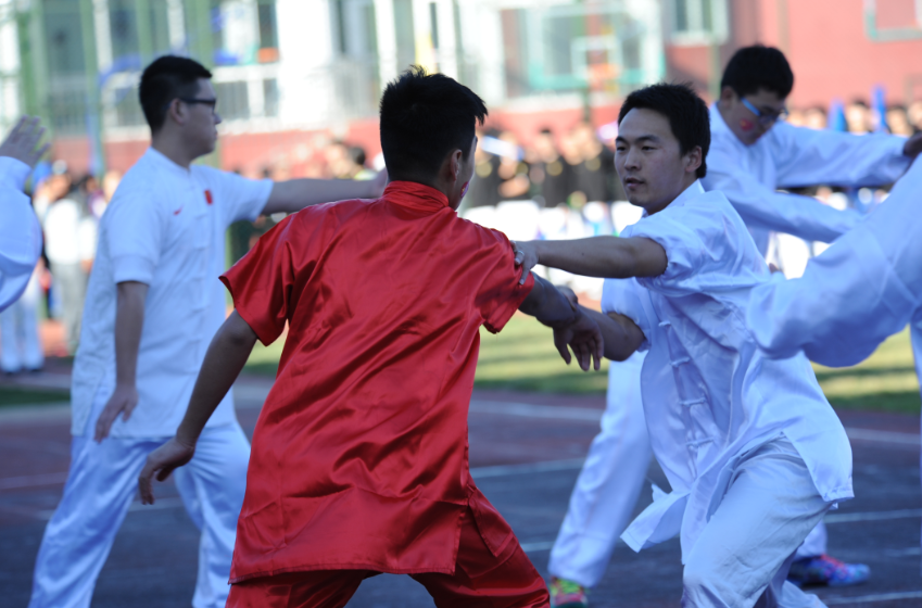 北京爱迪国际学校高中部武术社团的精彩表演