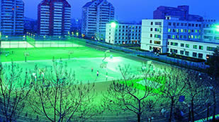 北京二十一世纪国际学校美丽的校园夜景