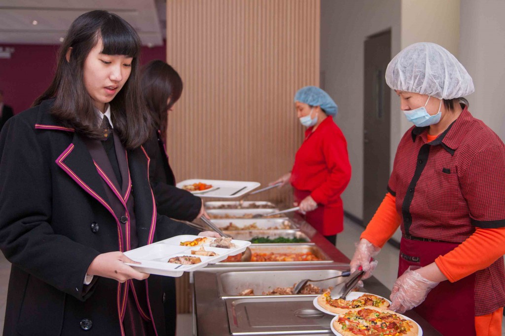 国际学校一年费用