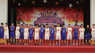 我校在2014年上海高中“四校”篮球比赛中获得冠军