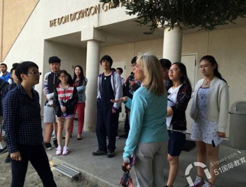 北京市山谷学校西班牙高中收费标准是多少？