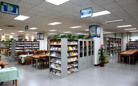 北外附属外国语学校图书馆