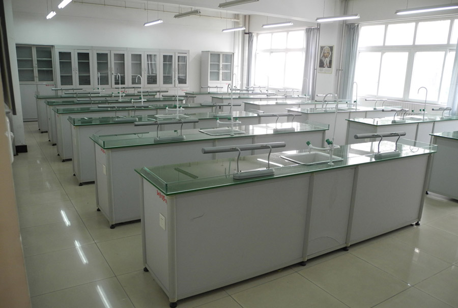 北京力迈学校生物实验室
