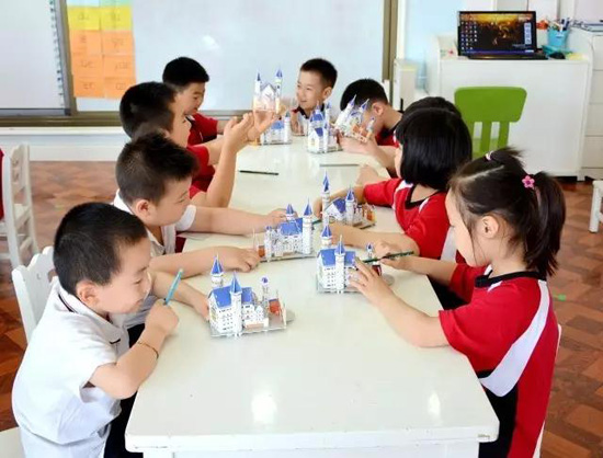 北京爱迪学校小学学费多少钱？