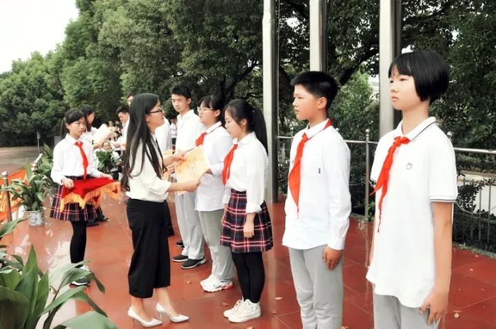 上海金苹果学校第十六届秋季运动会集锦