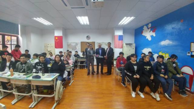 美国威廉杰赛普大学国际部来访天津法拉古特高中