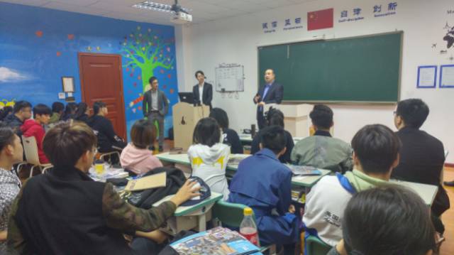 美国威廉杰赛普大学国际部来访天津法拉古特高中
