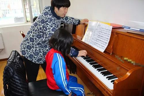钢琴兴趣班
