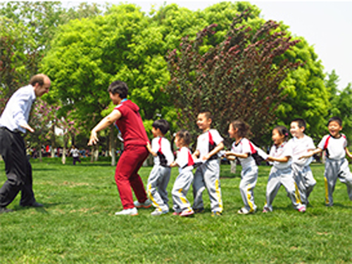 北京艾迪国际学校幼儿园户外活动