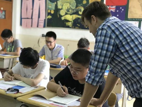 艾文豪上海校区暑期国际高中体验课程开课啦！
