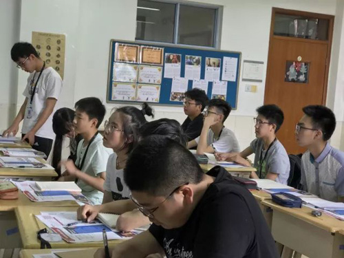 艾文豪上海校区暑期国际高中体验课程开课啦！