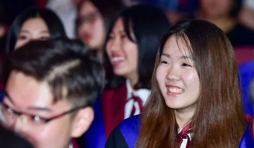 北京爱迪国际学校2018届美国高中部毕业典礼