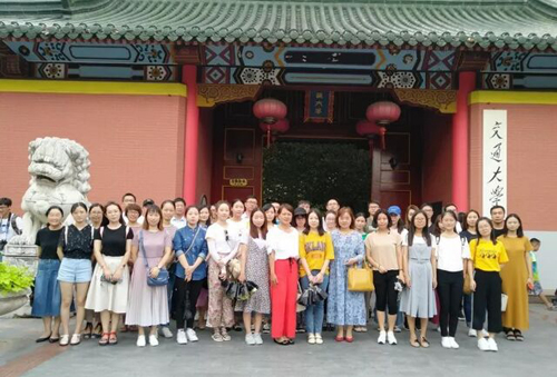 湖州帕丁顿双语学校教师与上海交通大学的亲密接触