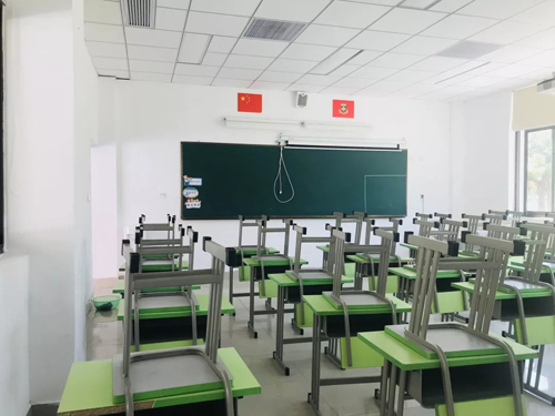中加枫华国际学校教室