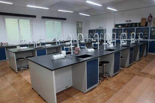 北京王府学校生物实验室