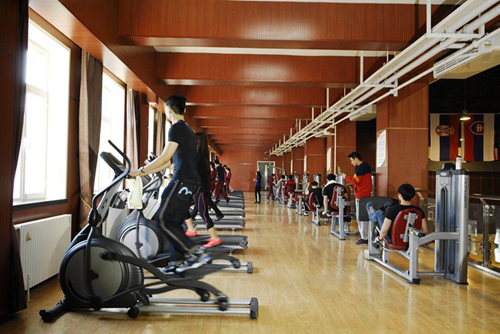 北京王府学校健身房
