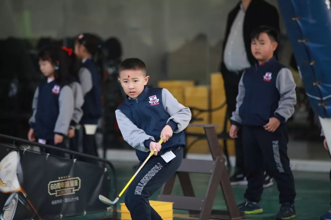  上海帕丁顿小学一年级高尔夫课程体验纪实