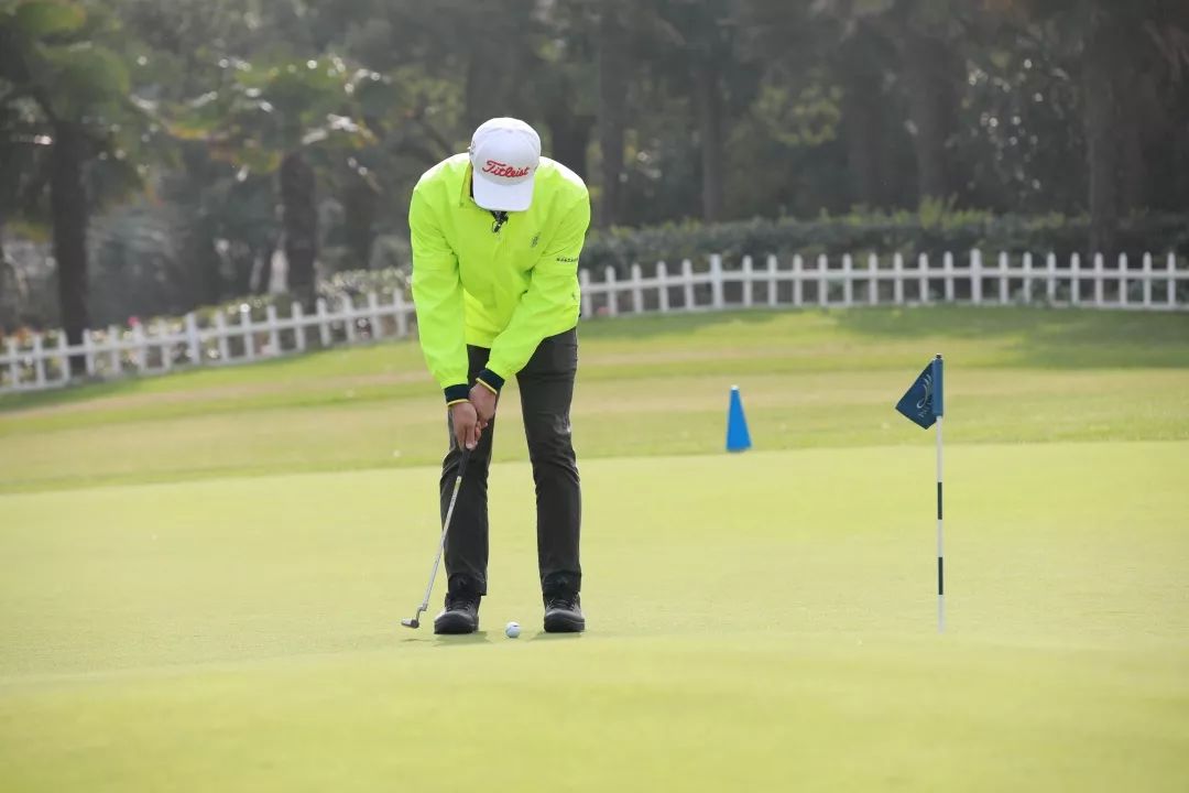  上海帕丁顿小学一年级高尔夫课程体验纪实