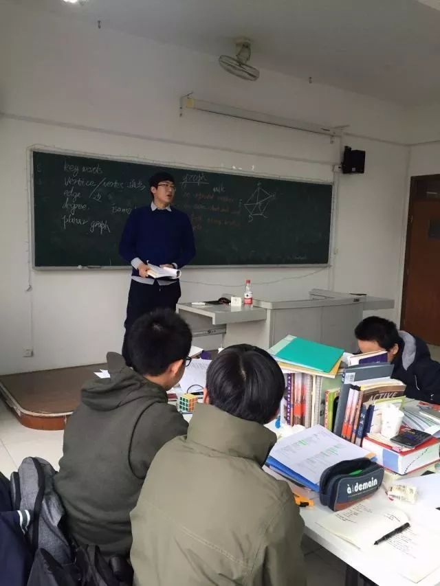 芙班科文法学校上海学校数学双语老师——钱俊豪
