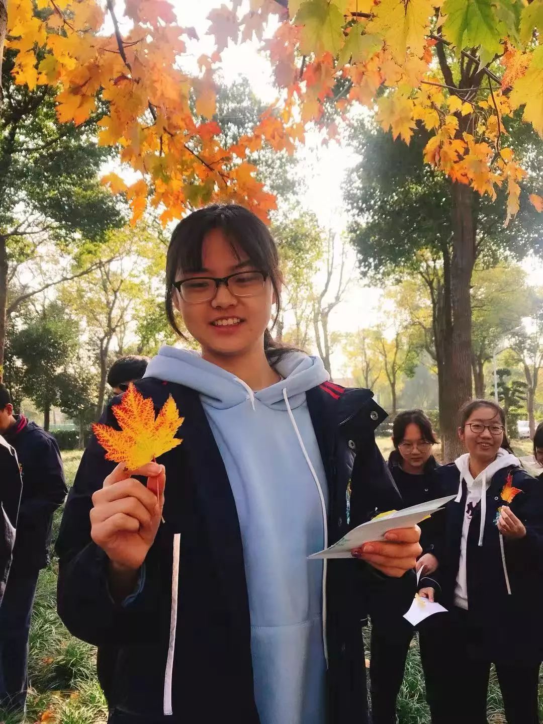 上师大天华学院国际高中法语特色课堂——花卉植物鉴赏课堂