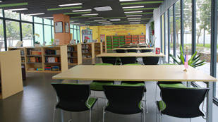广州市为明学校阅览室
