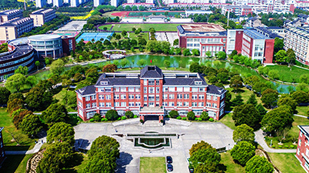 双威公学上海校区校园俯拍图景