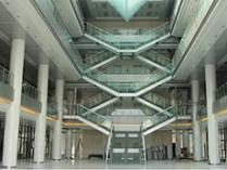 上海工程技术大学国际多语种特色高中大厅