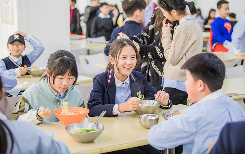 中加枫华国际学校中日项目食堂