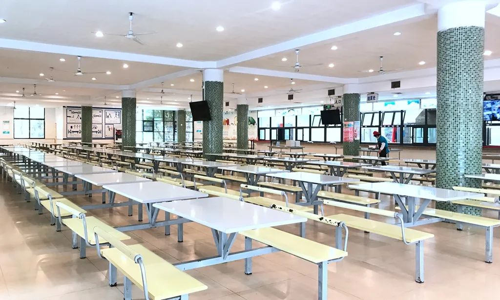 杭州英特外国语学校食堂