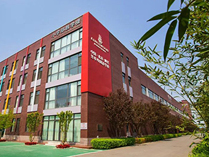 北京芳草外国语学校办学有哪些特色？