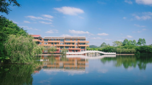 广州商学院Alevel国际课程中心池塘