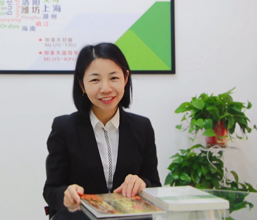 天津泰达枫叶国际学校高中执行校长、总领事 陈金凤