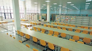 深圳市耀华实验学校国际部图书馆