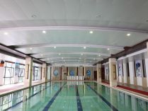 上海美达菲学校泳池