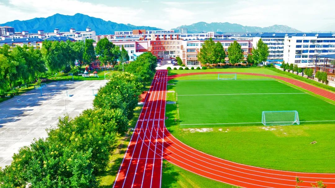 北京怀柔索兰诺中学运动场