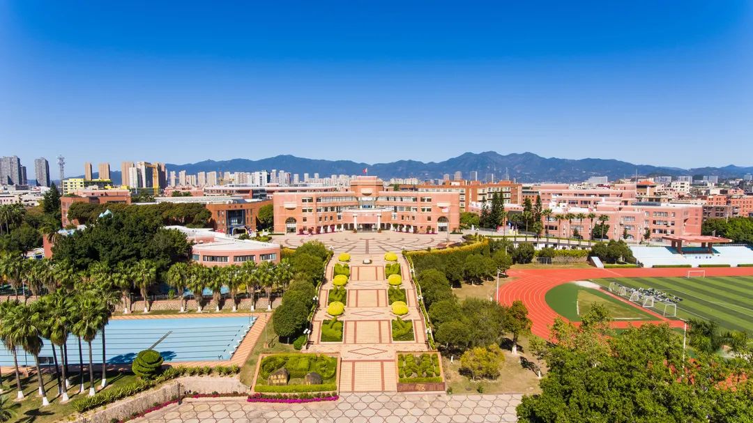 厦门英才学校全景.jpg