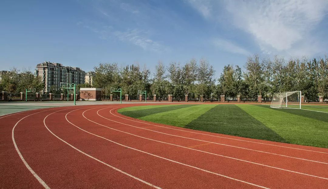 北京鼎石国际学校跑道