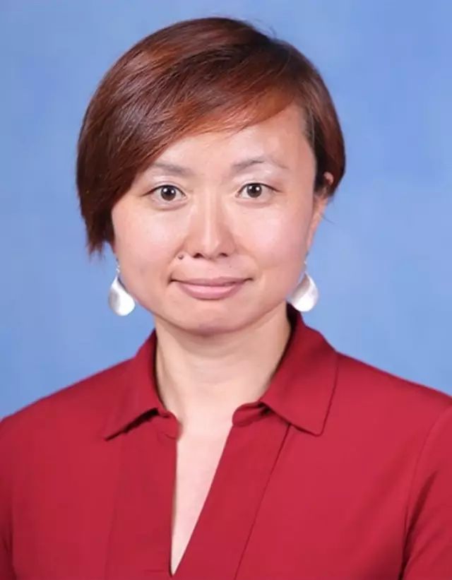 中学部数学、科学教师 Bonnie Jiang