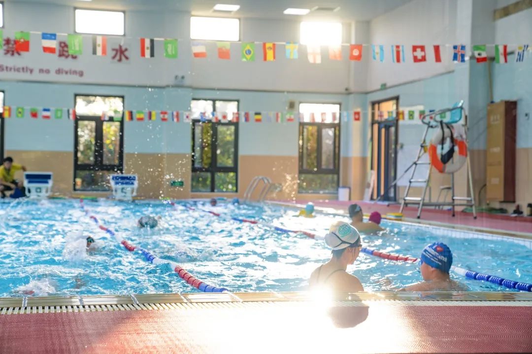 上海星河湾双语学校泳池.jpg