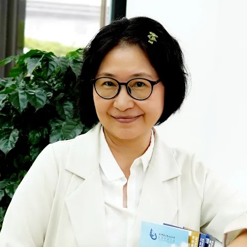 蔡雯..jpg