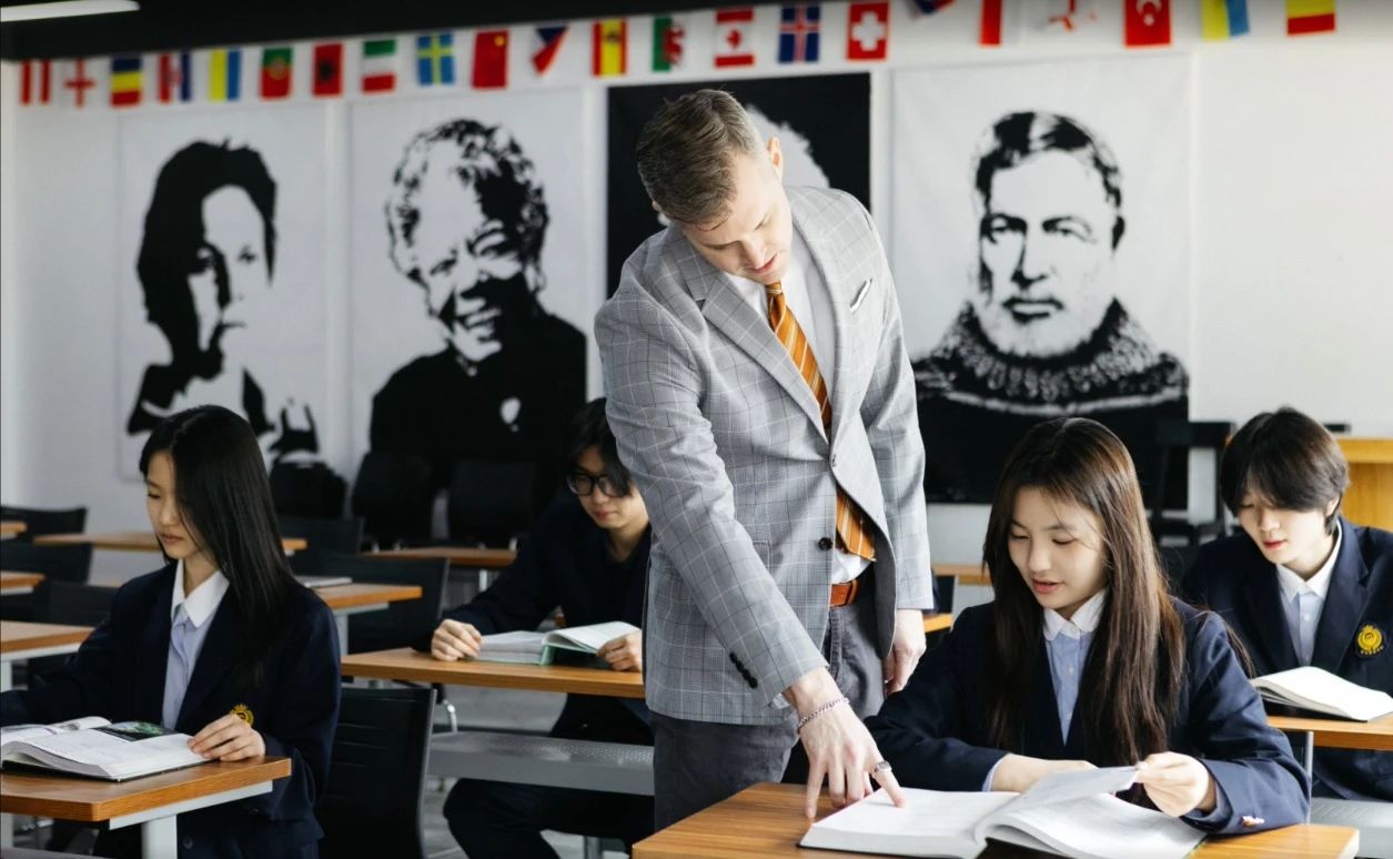 青岛盟诺学校新生衔接课丨转轨顾虑多？我们有方法！