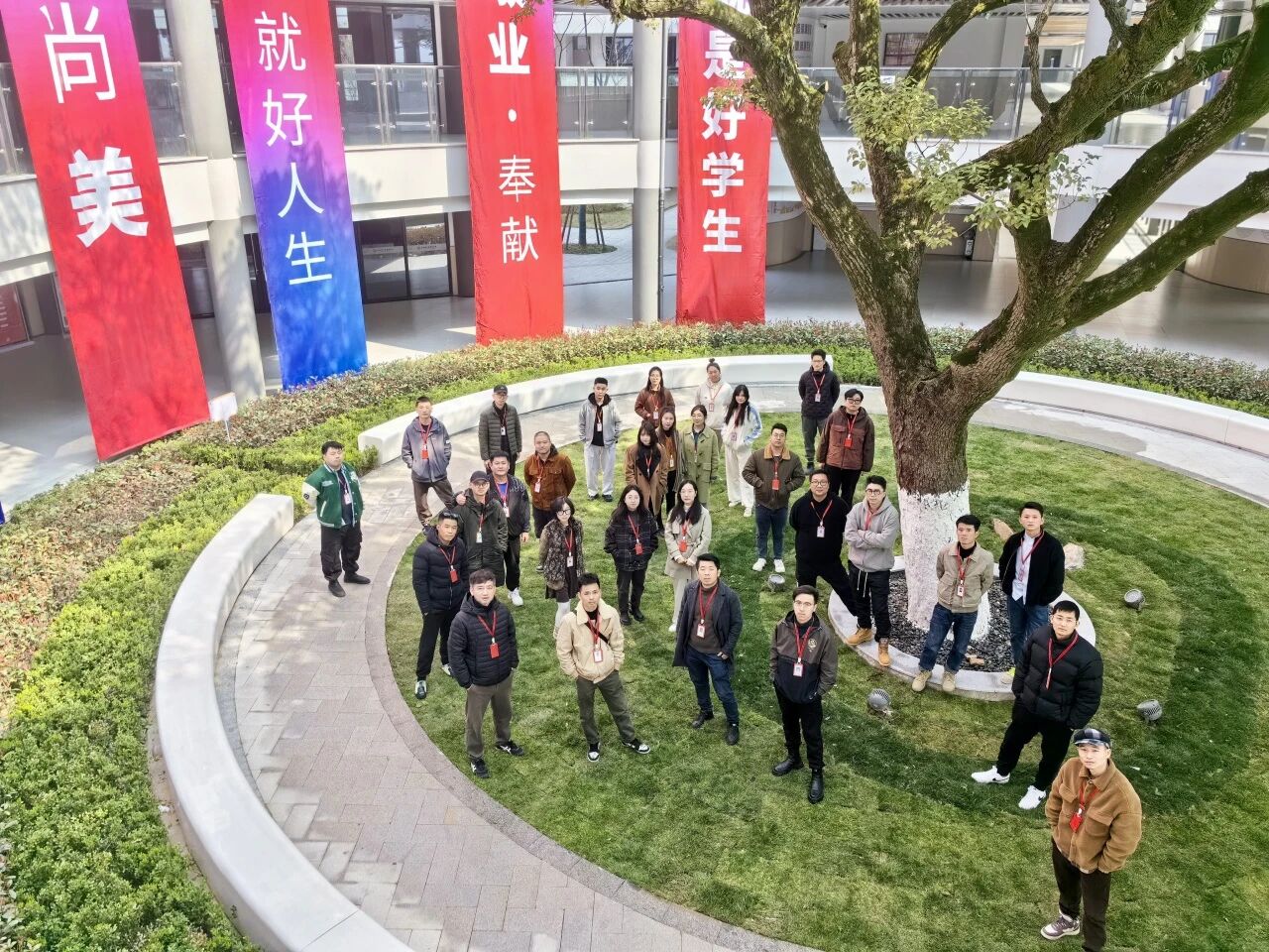 微信图片_20251022140136.jpg