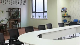 天津市第十四中学国际交流中心会议室
