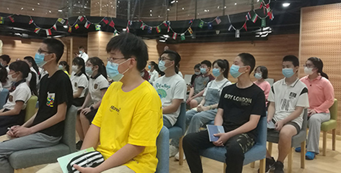 北京明诚外国语学校国际高中